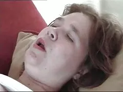 চেক MILF সম্মোহনের অধীনে হার্ড ফিস্টিং ট্রিপল সেক্স ভিডিও পরে ফোয়ারা মধ্যে cums.